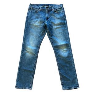 Lucky Brand Men’s 410 Athletic Fit Jeans